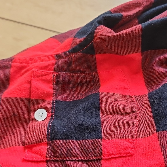 Boys Plaid Red and Black Shirt, Medium 8/10 - Picture 3 of 5